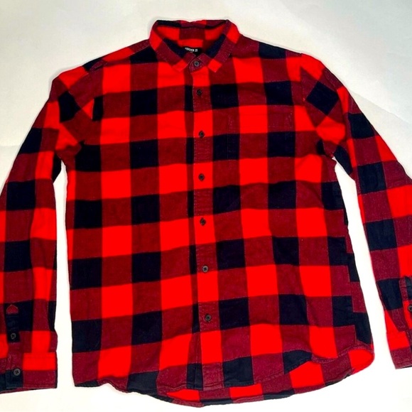 Forever 21 Men’s Large Red & Black Flannel Button Down - Picture 1 of 4